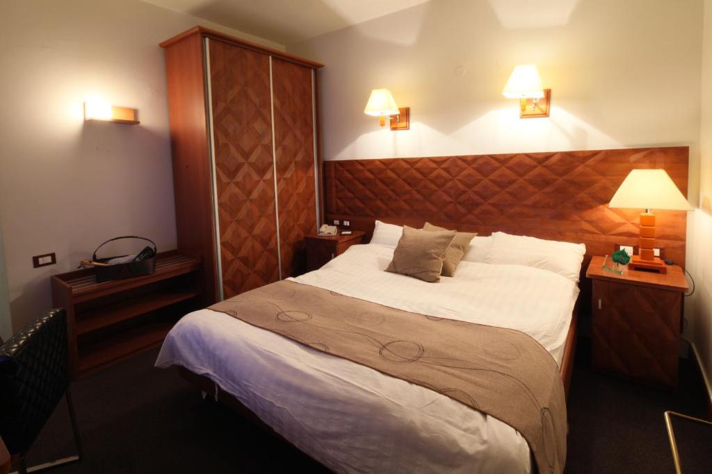 Plasma Hotel Триполи Стая снимка