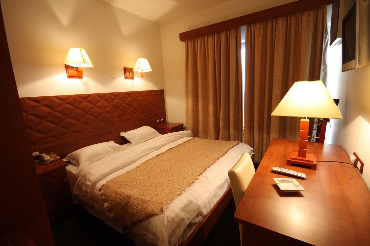 Plasma Hotel Триполи Екстериор снимка